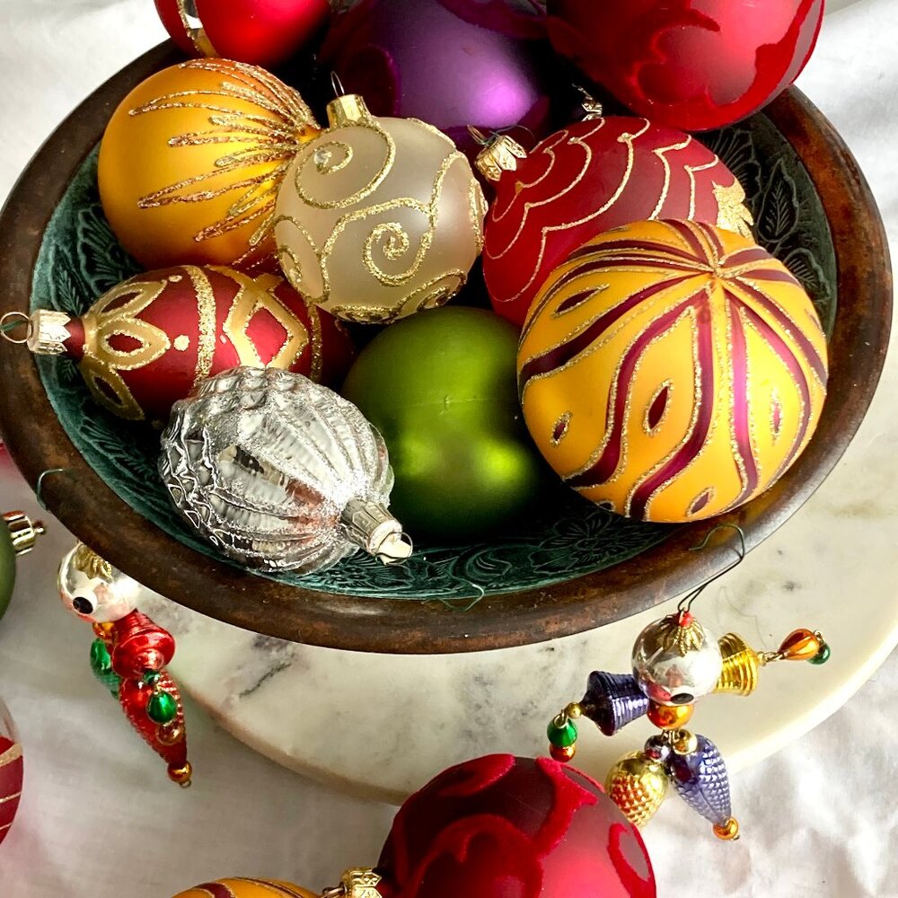 Vintage Pier Imports Glass & Glitter Christmas Ornaments – Set of 3 (Red/Gold) - Picture 5 of 5
